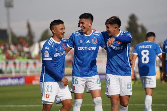 Los dos jugadores que se estarían ganando la titularidad para el último partido de la U en el Campeonato Nacional