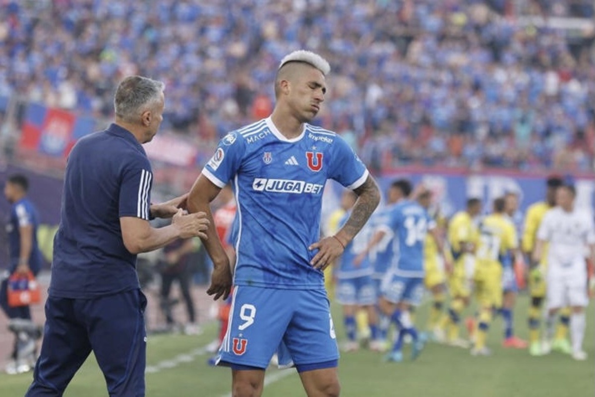 "Es bien curioso": Juvenal Olmos intrigado por el bajo rendimiento de este jugador de la U