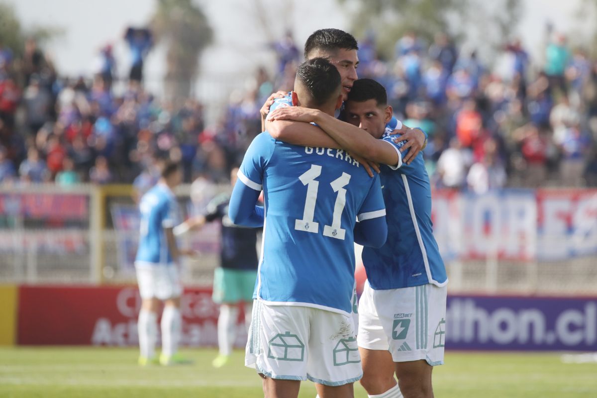 La sangre joven de la U es la esperanza: los 19 jugadores citados por Gustavo Álvarez para el partido contra Ñublense