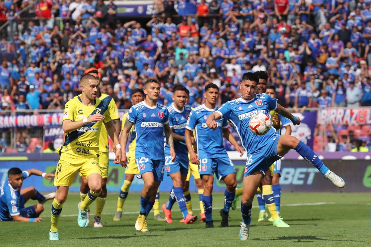 Las dos novedades que prepara Gustavo Álvarez con la formación titular de la U para la final de Copa Chile