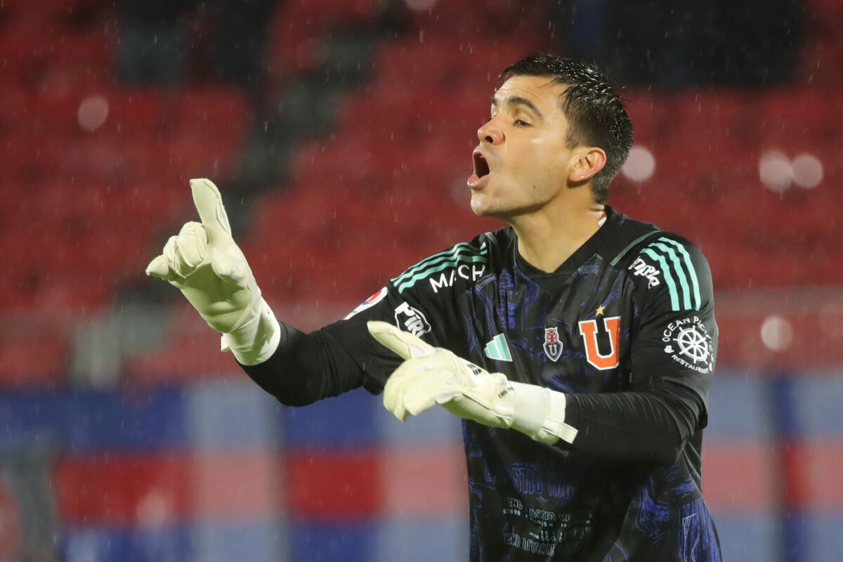 Futuro definido: La tajante decisión que tomó Cristopher Toselli con Universidad de Chile