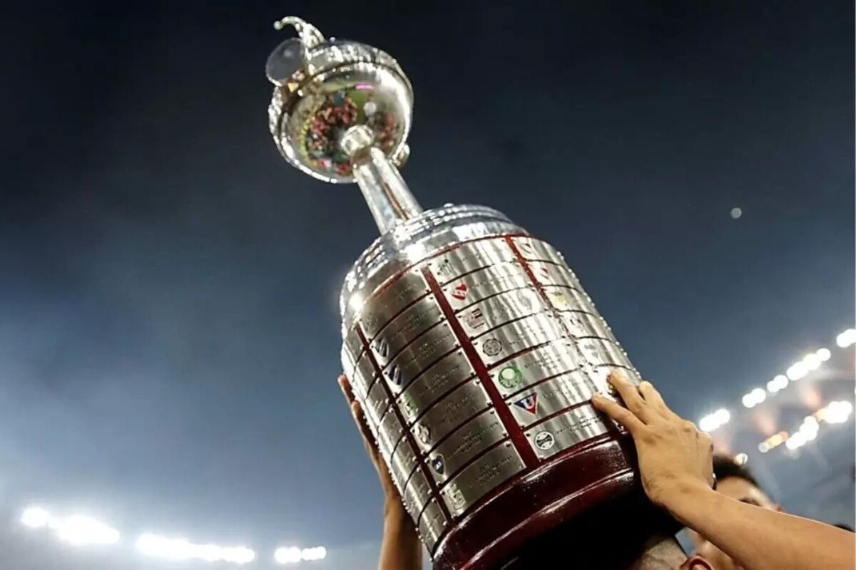 ¿Campeonato o Libertadores? Revelan la prioridad que tendrá cada torneo para la U el 2025