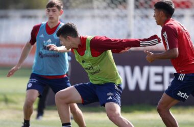 "Pide minutos a Gustavo Álvarez: juvenil de la U anotó golazo en importante triunfo de La Roja"