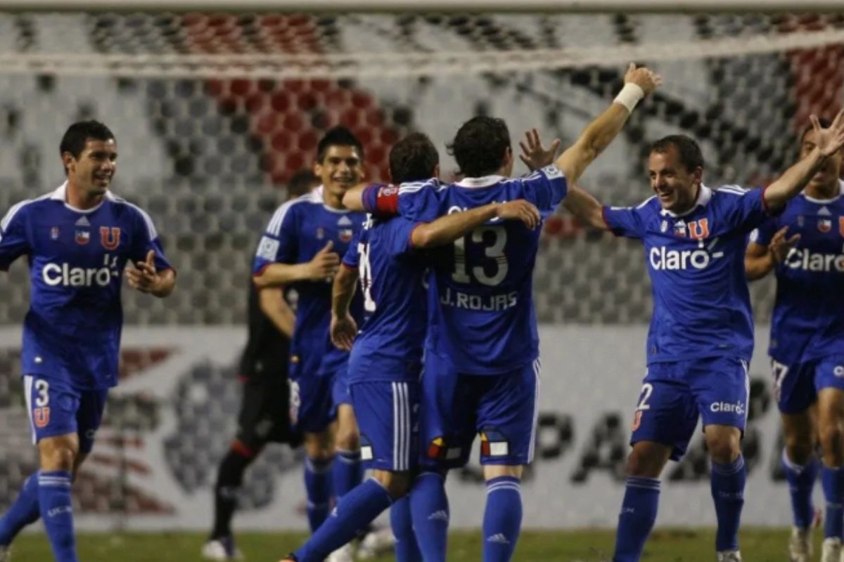 "Ronaldinho había dicho...": Johnny Herrera y su especial recuerdo de la campaña de la U en la Copa Sudamericana 2011