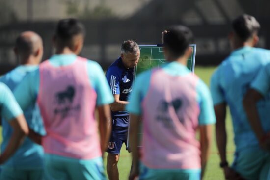 ¿Están los Seleccionados? Los 22 convocados por Gustavo Álvarez para el partido de la U ante Santiago Morning