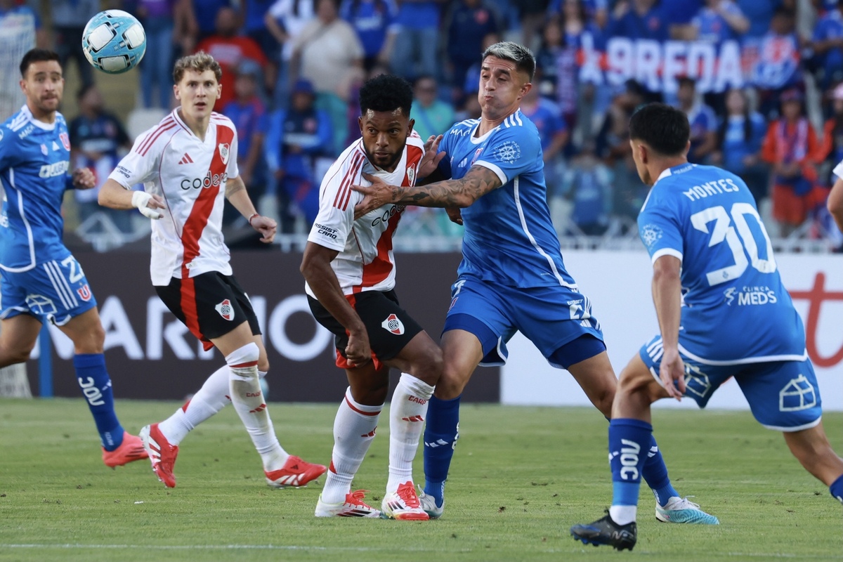 Estuvo con pie y medio afuera de la U, pero ha sido uno de los ganadores de la pretemporada: “Esto va diciendo…”