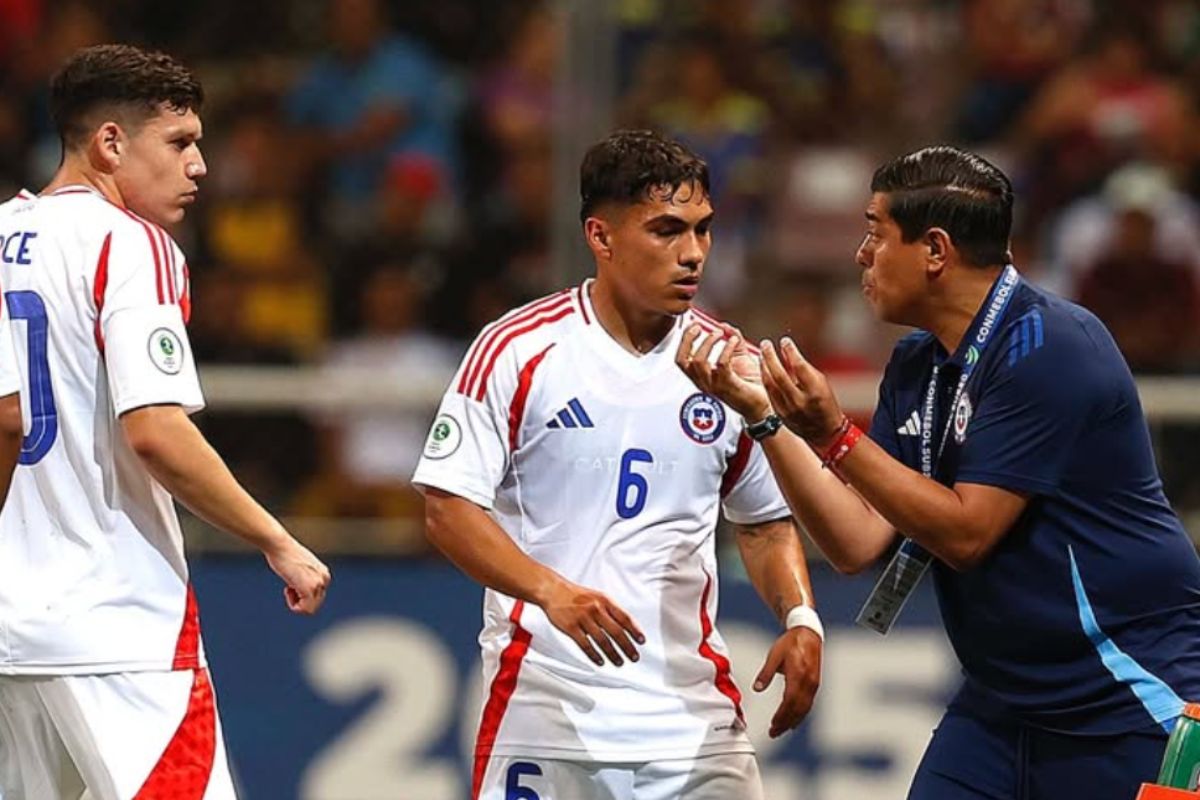 "Lamentablemente": jugador de la U fue la gran figura en amarga derrota de Chile ante Paraguay