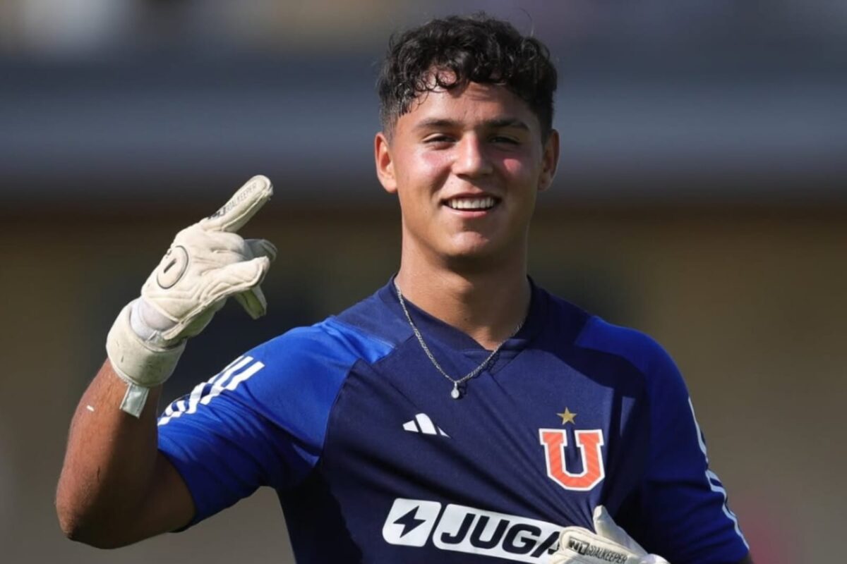 Ignacio Sáez con la camiseta de Universidad de Chile