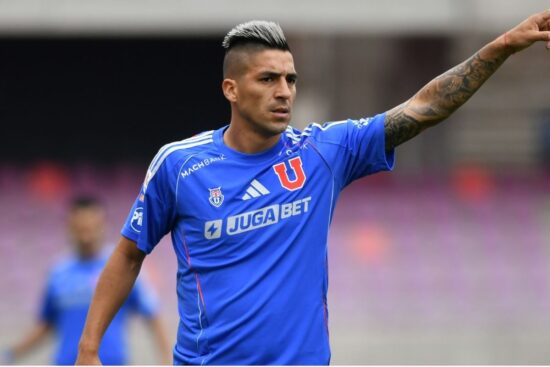 Leandro Fernández en el duelo de Universidad de Chile por Copa Chile.