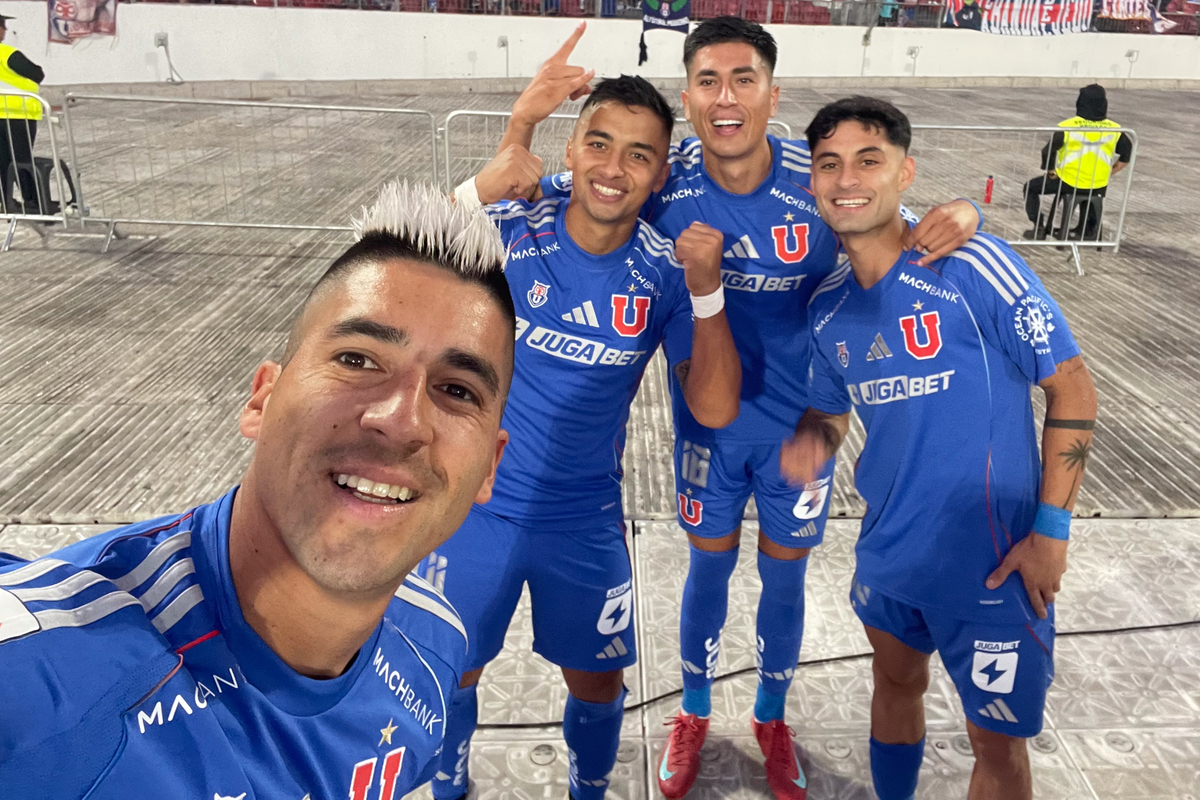 Selfie de jugadores de Universidad de Chile.