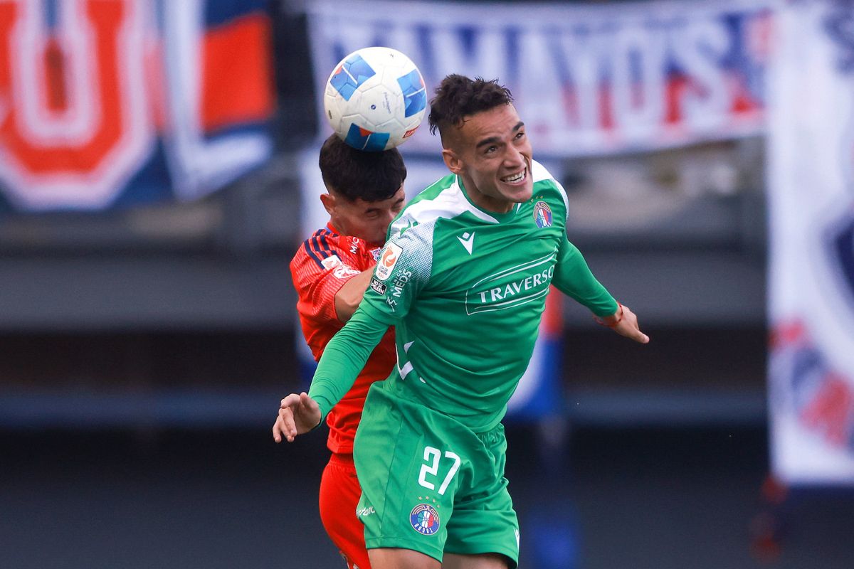 "Lejos de un nivel de selección": Manuel de Tezanos destroza el rendimiento de este jugador de la U