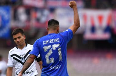 "“Era lo que más me preocupaba”: Rodrigo Contreras detalla su adaptación a la U y su manejo con la presión de los hinchas"